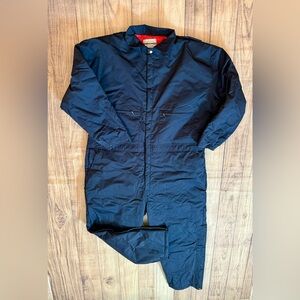 STEELGUARD Aramark Virtually Indestructable Insulated
Coveralls Navy/Red 2XL